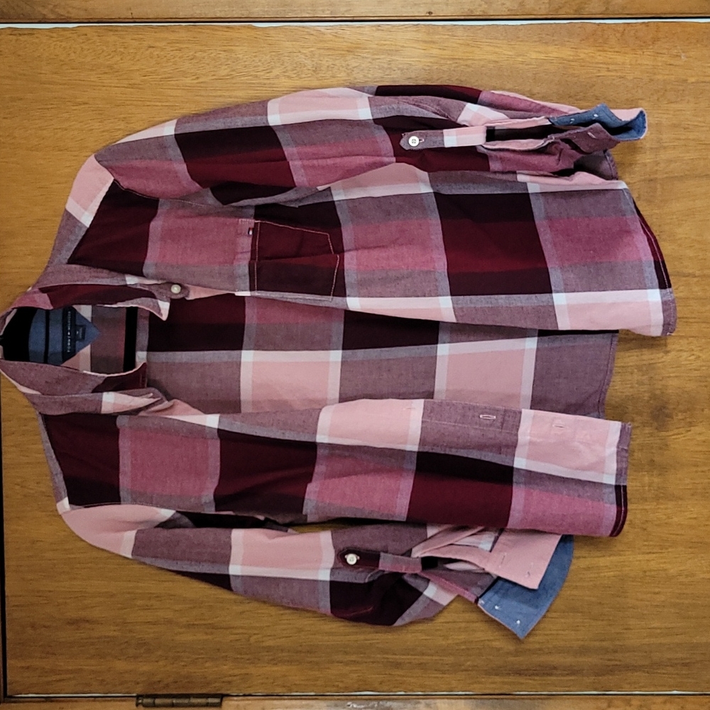 Tommy Hilfiger Plaid Button Down Shirt